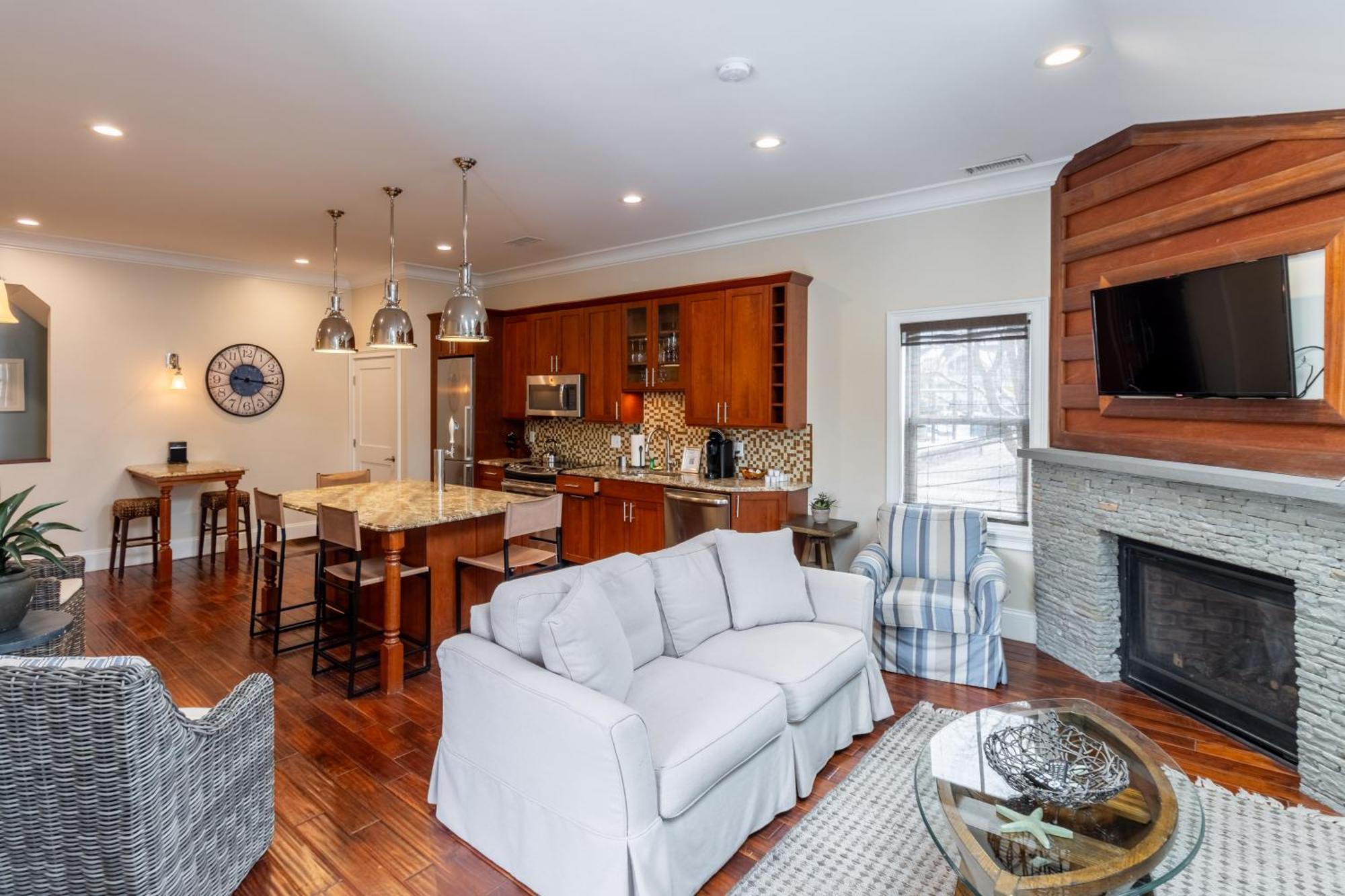 شقة The Newport Lofts - 548 Thames Street المظهر الخارجي الصورة